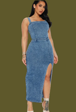 Load image into Gallery viewer, DRESS
