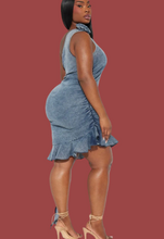 Load image into Gallery viewer, DRESS
