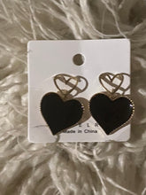 Load image into Gallery viewer, Heart Shape Earrings 
