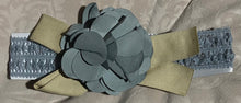 Load image into Gallery viewer, Baby Girl’s Flower Headband

