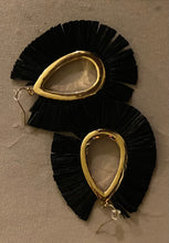 Load image into Gallery viewer, Tassel Oval Drop Earrings
