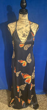 Load image into Gallery viewer, V Neck Butterfly Print Backless Sleeveless Maxi Dress (Blue)
