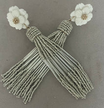 Load image into Gallery viewer, Earrings
