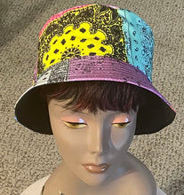 Load image into Gallery viewer, Paisley Bucket Hat
