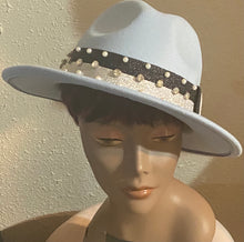 Load image into Gallery viewer, Felt Fedora Hat
