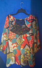 Load image into Gallery viewer, Multi Chain Print Blouse
