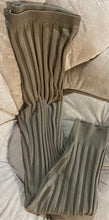 Load image into Gallery viewer, Plus Rib Leggings
