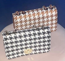 Load image into Gallery viewer, Houndstooth Twist Lock purse
